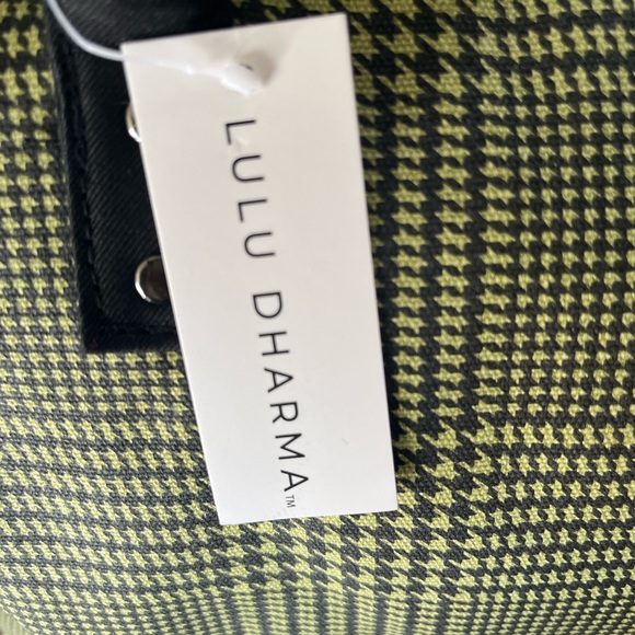 Lulu Dharma Weekender Bag - Picture 2 of 9